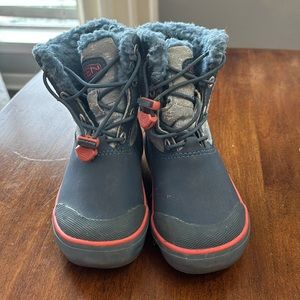Keen boots, size 8 toddler